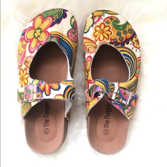 paragano Shoes - 🌹NWOT 🌹Paragano ethnic floral slip on shoes